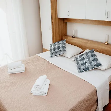 Double S ​​centre * Задар